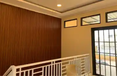 teks paragraf anda (44)